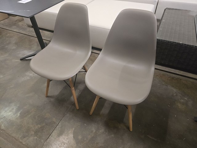 2x stoel eames replica - afbeelding 1 van  3