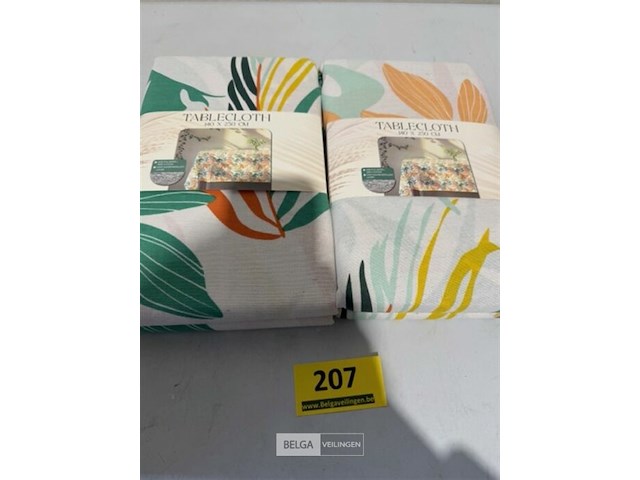 2x tafellaken 140 x 250cm - afbeelding 1 van  3