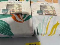 2x tafellaken 140 x 250cm - afbeelding 1 van  3