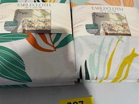 2x tafellaken 140 x 250cm - afbeelding 1 van  3