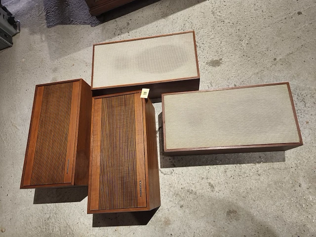 2x tandberg hifi system 7 speakers + 2 onbekende - afbeelding 1 van  2