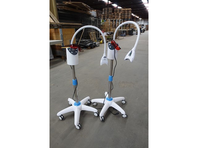 2x tandenbleker - afbeelding 1 van  3