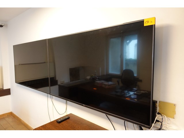2x televisiescherm lg - afbeelding 1 van  6