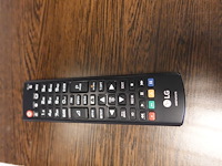 2x televisiescherm lg - afbeelding 4 van  6