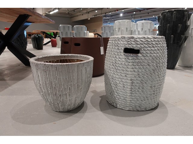 2x terracotta bloempot - afbeelding 1 van  3