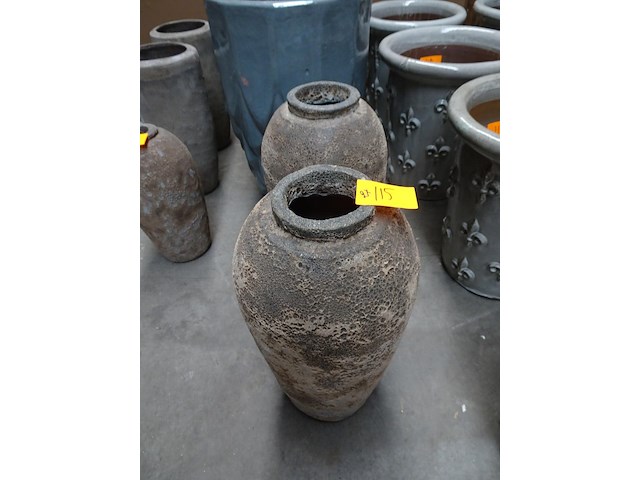 2x terracotta vaas - afbeelding 1 van  3