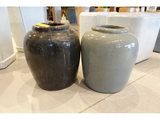 2x terracotta vaas - afbeelding 1 van  5