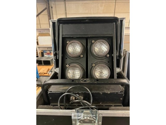 2x varytec fluter-rampe par 36 4-fach in flightcase - afbeelding 3 van  8