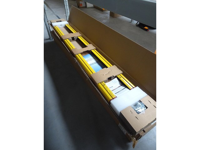 2x veiligheidslichtscherm omron - afbeelding 1 van  2