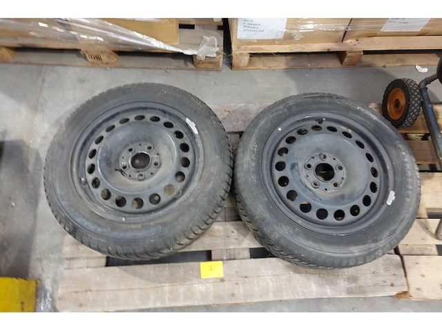 2x velg met band - afbeelding 1 van  4