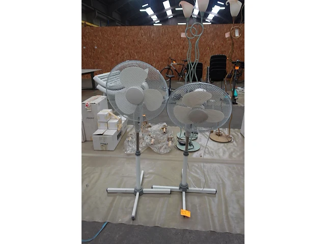 2x ventilator - afbeelding 1 van  3