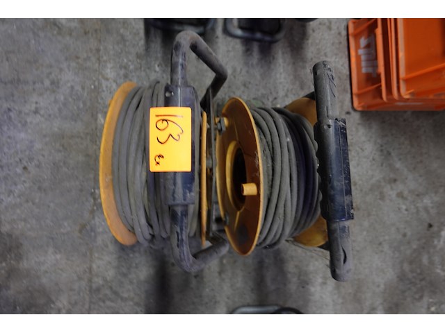 2x verlengkabel op haspel - afbeelding 2 van  5