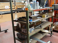 2x verrijbaar rek met inhoud - afbeelding 1 van  4