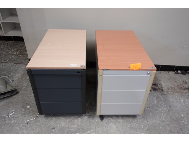 2x verrijdbaar ladeblok +bureau - afbeelding 2 van  4