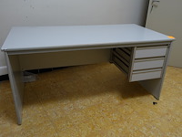 2x verrijdbaar ladeblok +bureau - afbeelding 3 van  4