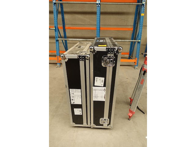 2x verrijdbare flightcase - afbeelding 1 van  4