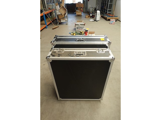 2x verrijdbare flightcase - afbeelding 3 van  4
