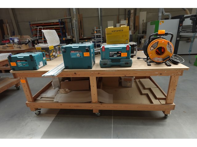 2x verrijdbare houten werktafel - afbeelding 2 van  4