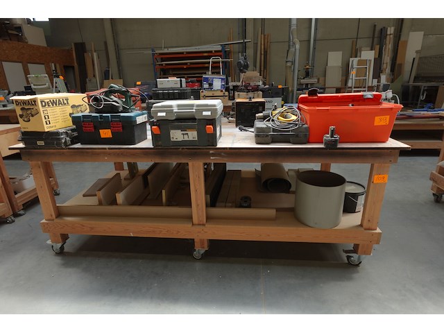 2x verrijdbare houten werktafel - afbeelding 3 van  4