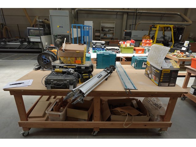 2x verrijdbare houten werktafel - afbeelding 4 van  4