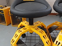 2x verrijdbare kruk dewalt - afbeelding 2 van  6