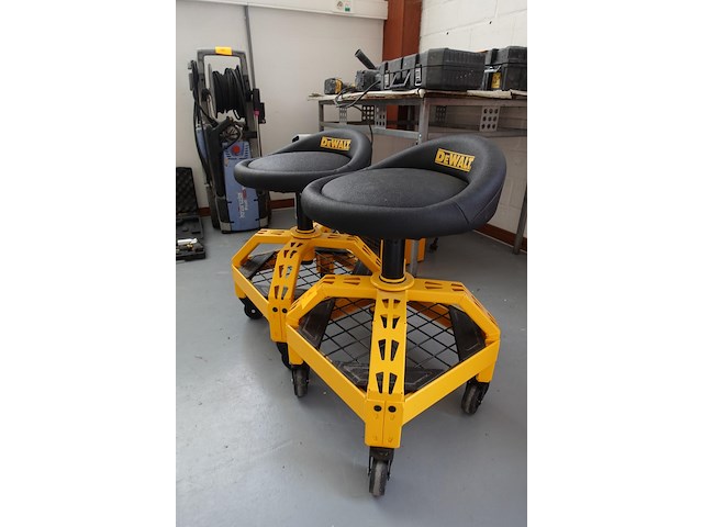 2x verrijdbare kruk dewalt - afbeelding 4 van  6