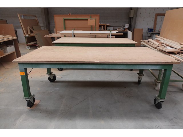 2x verrijdbare metalen werktafel - afbeelding 1 van  5