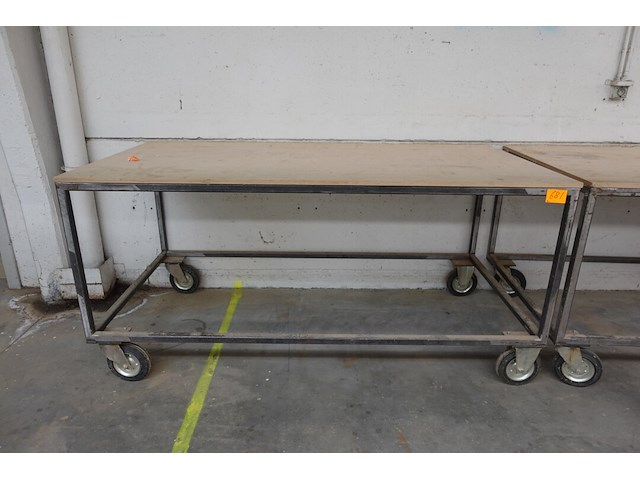 2x verrijdbare metalen werktafel - afbeelding 1 van  3