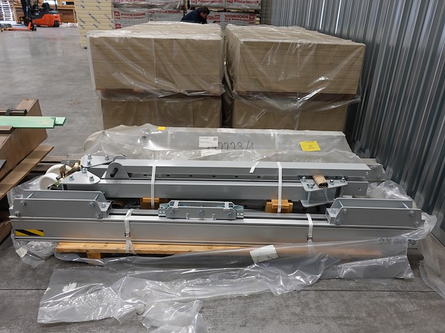 2x verrijdbare portaalkraan - afbeelding 1 van  3