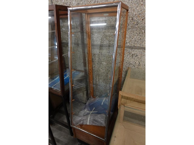 2x verrijdbare vintage vitrine - afbeelding 3 van  4