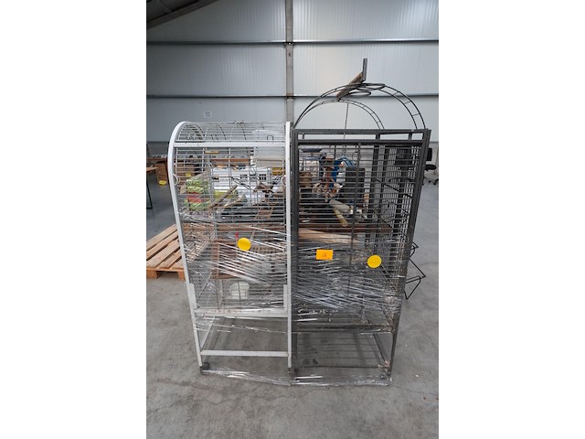 2x verrijdbare vogelkooi - afbeelding 1 van  3