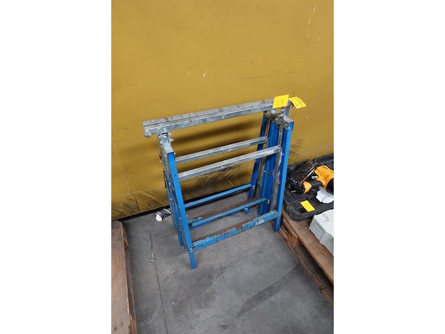 2x verstelbare metalen schraag - afbeelding 2 van  3