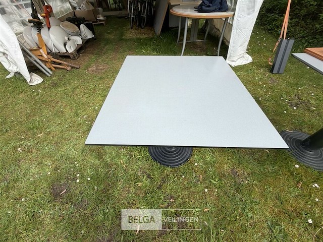 2x vierkante tafel - afbeelding 1 van  2