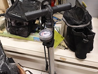 2x volledige inhoud rek fiets toebehoren - afbeelding 5 van  9