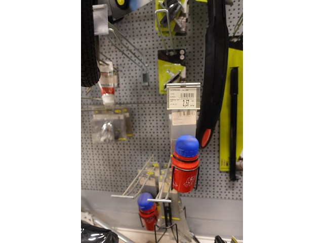 2x volledige inhoud rek fiets toebehoren - afbeelding 8 van  9