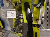 2x volledige inhoud rek fiets toebehoren - afbeelding 9 van  9