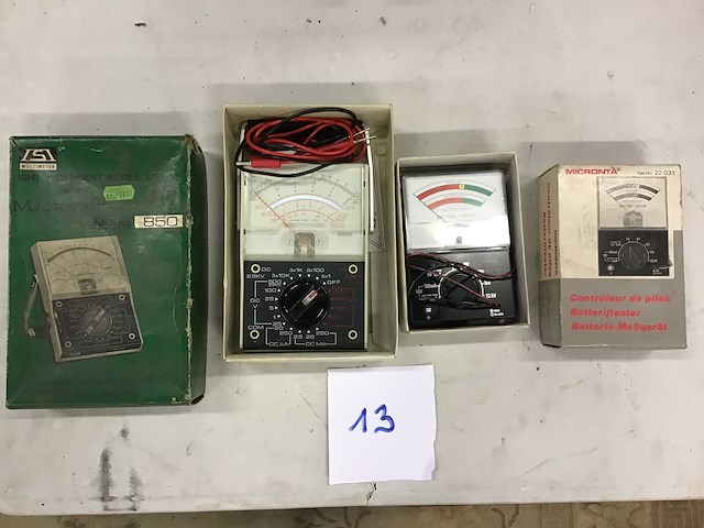 2x voltmeter - afbeelding 1 van  1