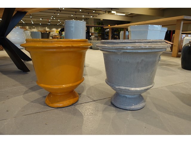 2x vorstvrije terracotta bloempot - afbeelding 1 van  5