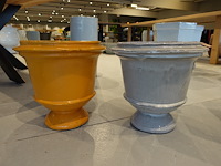 2x vorstvrije terracotta bloempot - afbeelding 1 van  5