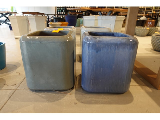 2x vorstvrije terracotta bloempot - afbeelding 1 van  5