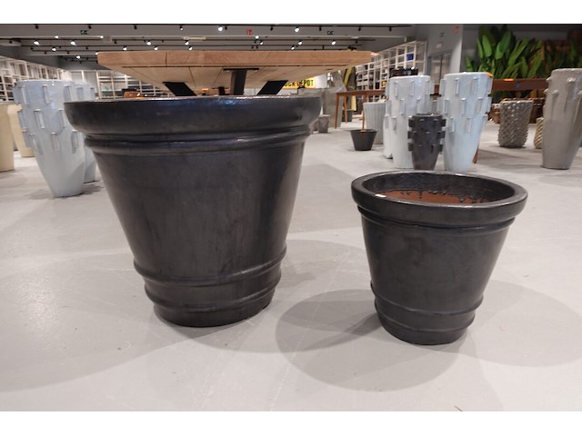 2x vorstvrije terracotta bloempot - afbeelding 1 van  5