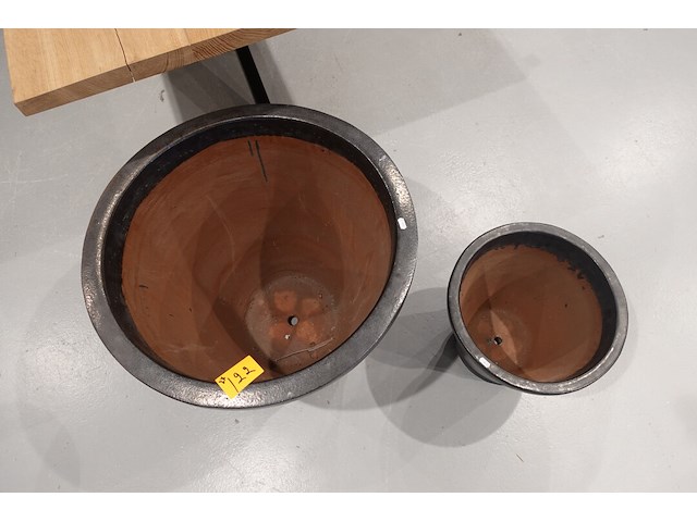 2x vorstvrije terracotta bloempot - afbeelding 3 van  5
