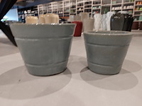 2x vorstvrije terracotta bloempot - afbeelding 1 van  4