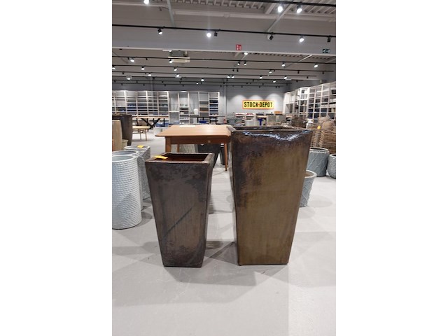 2x vorstvrije terracotta bloempot - afbeelding 1 van  5