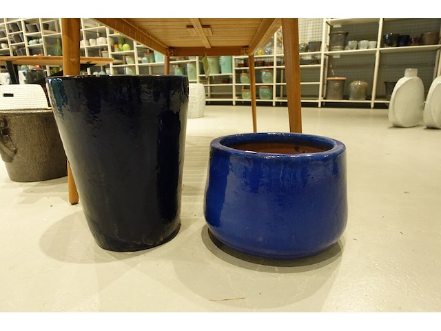 2x vorstvrije terracotta bloempot - afbeelding 1 van  5