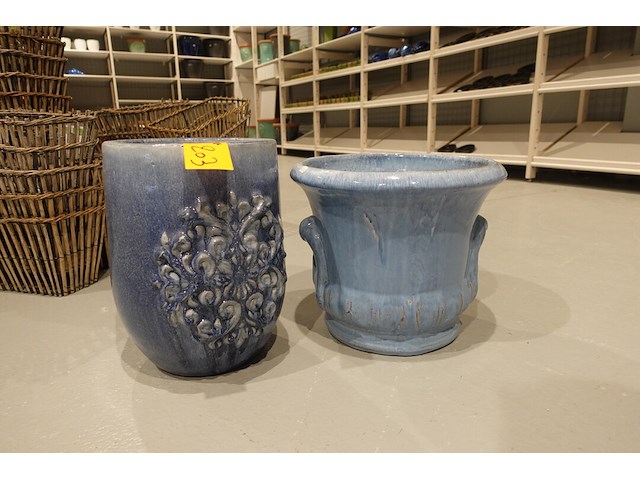 2x vorstvrije terracotta bloempot - afbeelding 1 van  5