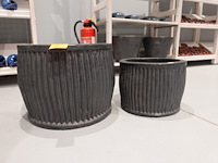 2x vorstvrije terracotta bloempot - afbeelding 1 van  5