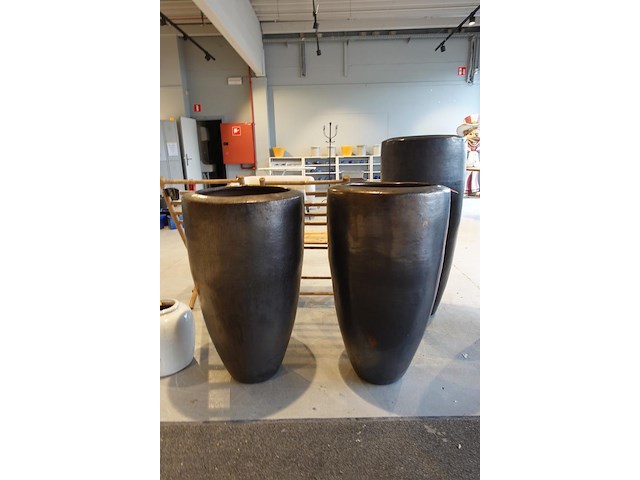 2x vorstvrije terracotta bloempot - afbeelding 1 van  5