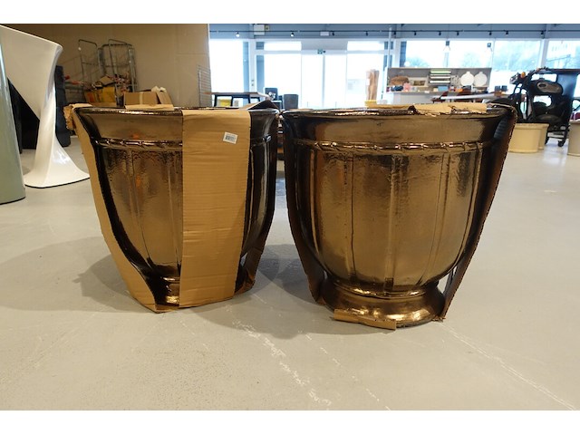 2x vorstvrije terracotta bloempot - afbeelding 1 van  4
