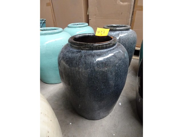 2x vorstvrije terracotta vaas - afbeelding 1 van  3